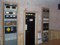 transmitter.jpg (49321 bytes)